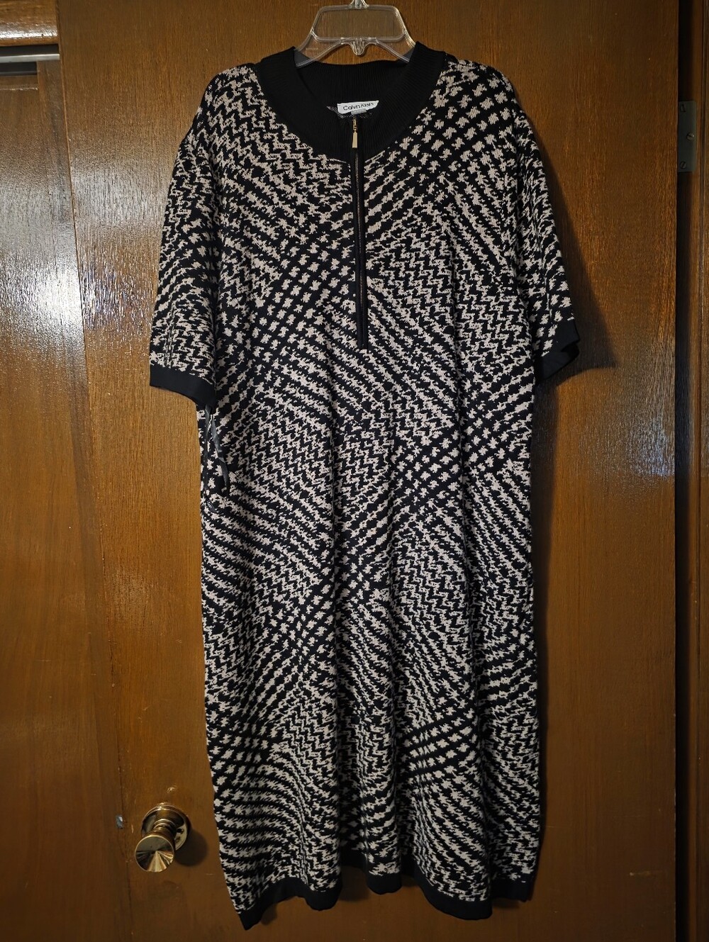 Calvin Klein Black & Cream Heavy Knit Shift Dress with Zip Neck XL NWOT